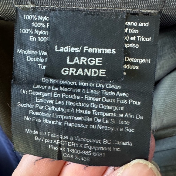 Arc'teryx Vibrant Blue hardshell jacket - vintage in prime condition - women’s L - Picture 6 of 16